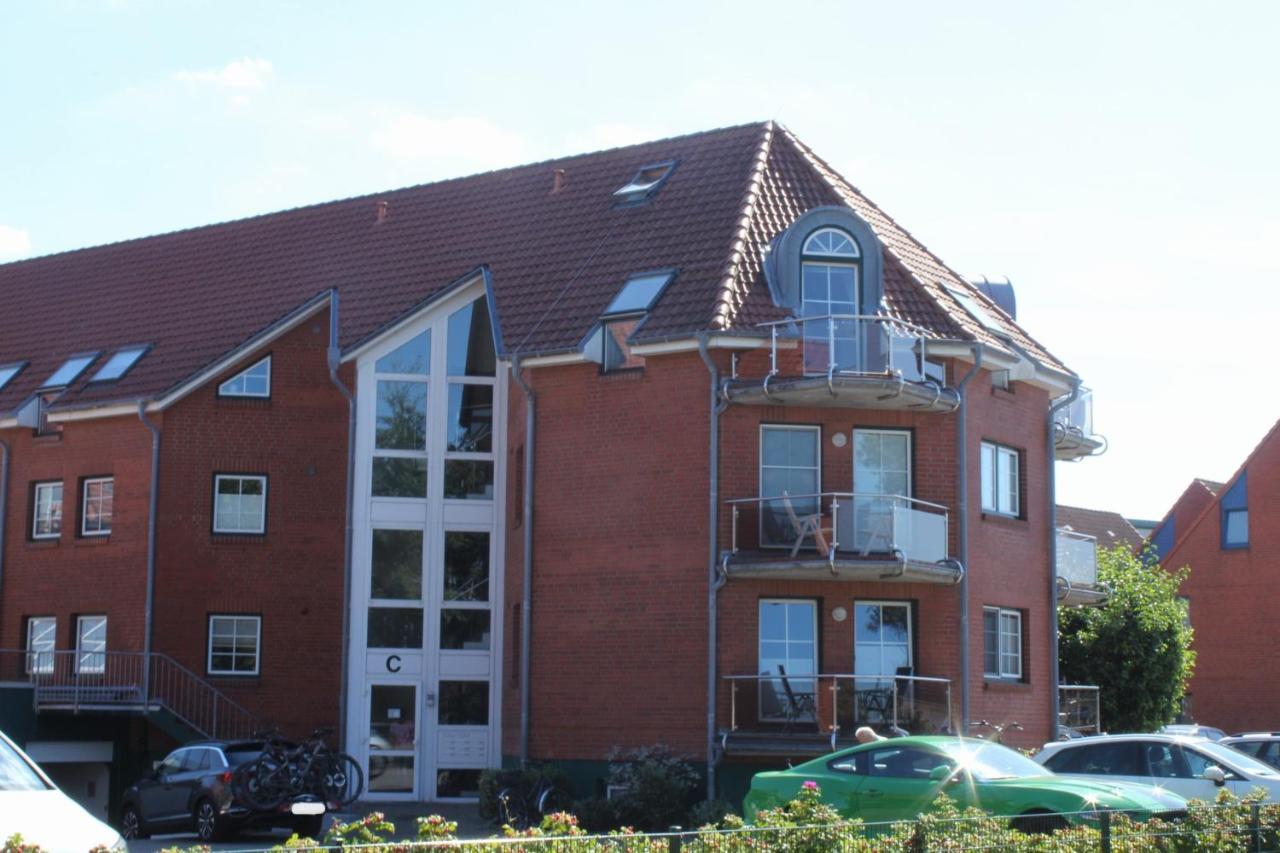 Residenz Rosengrund Mit Schwimmbad Und Sauna Busum Exterior photo
